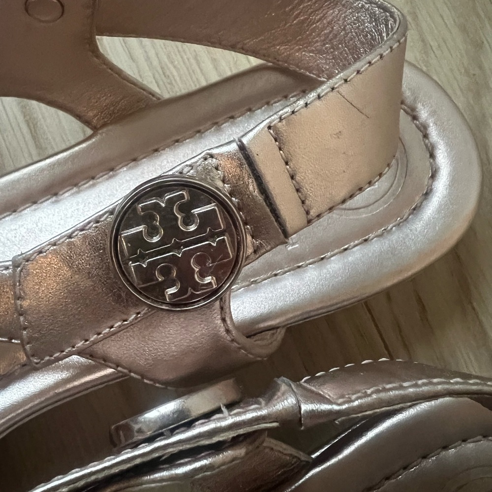 Tory Burch Minnie Travel Sandal Thong Rose Gold Metallic Leather 7.5 - Picture 2 of 5